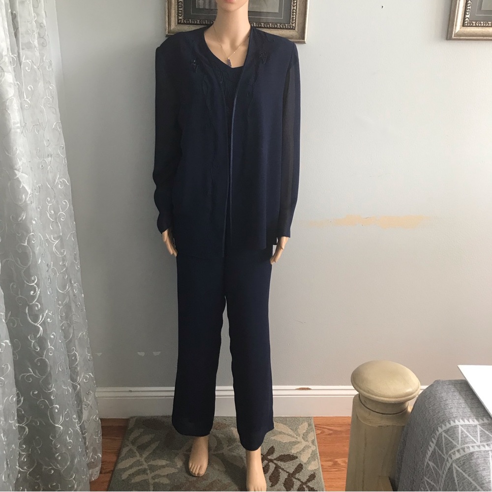 R&M RICHARDS/KAREN KWONG. Jacket, pants & TAN. BUY 2 ITEMS GET 50% ON 3RD ITEM - Picture 11 of 16